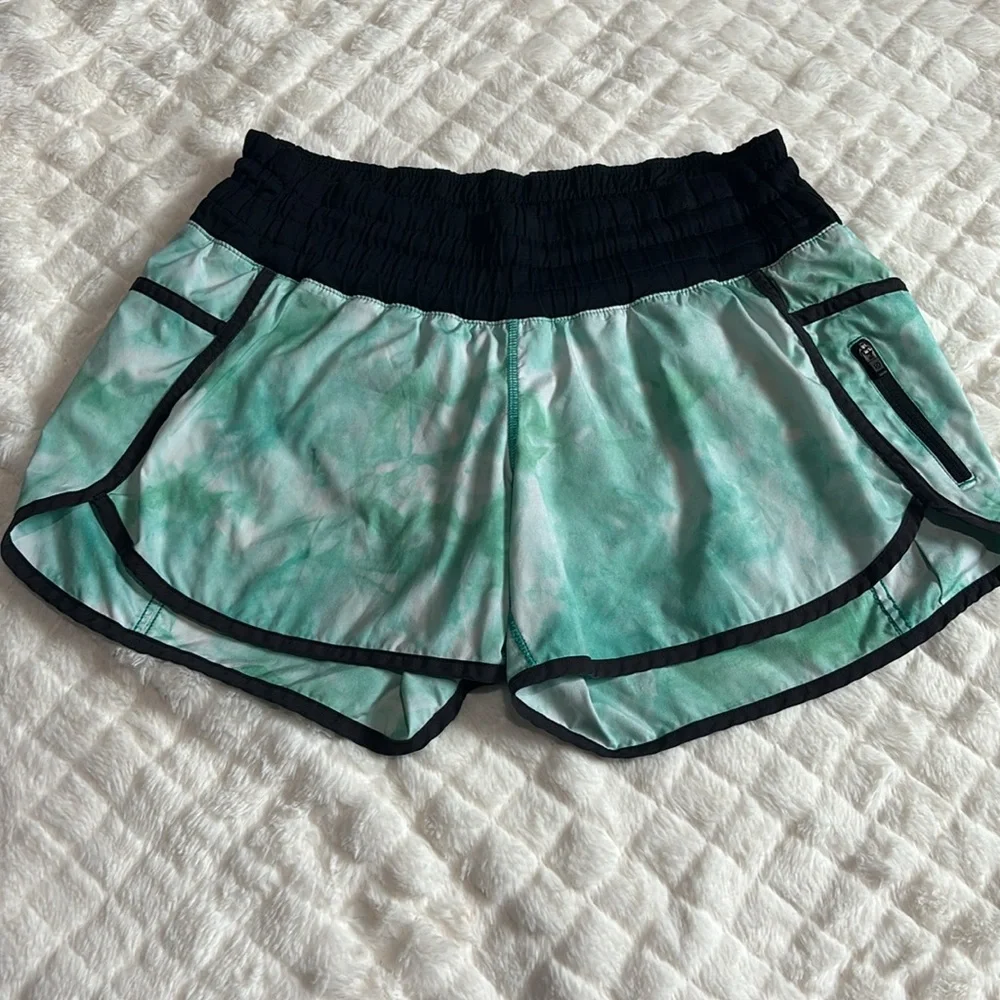 Lululemon Tracker Short II *2-way Stretch